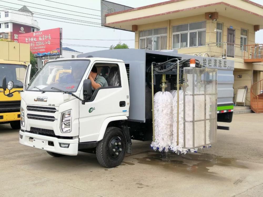 城市護(hù)欄清洗車(chē)-江鈴國(guó)六城市護(hù)欄清洗車(chē)廠(chǎng)家價(jià)格
