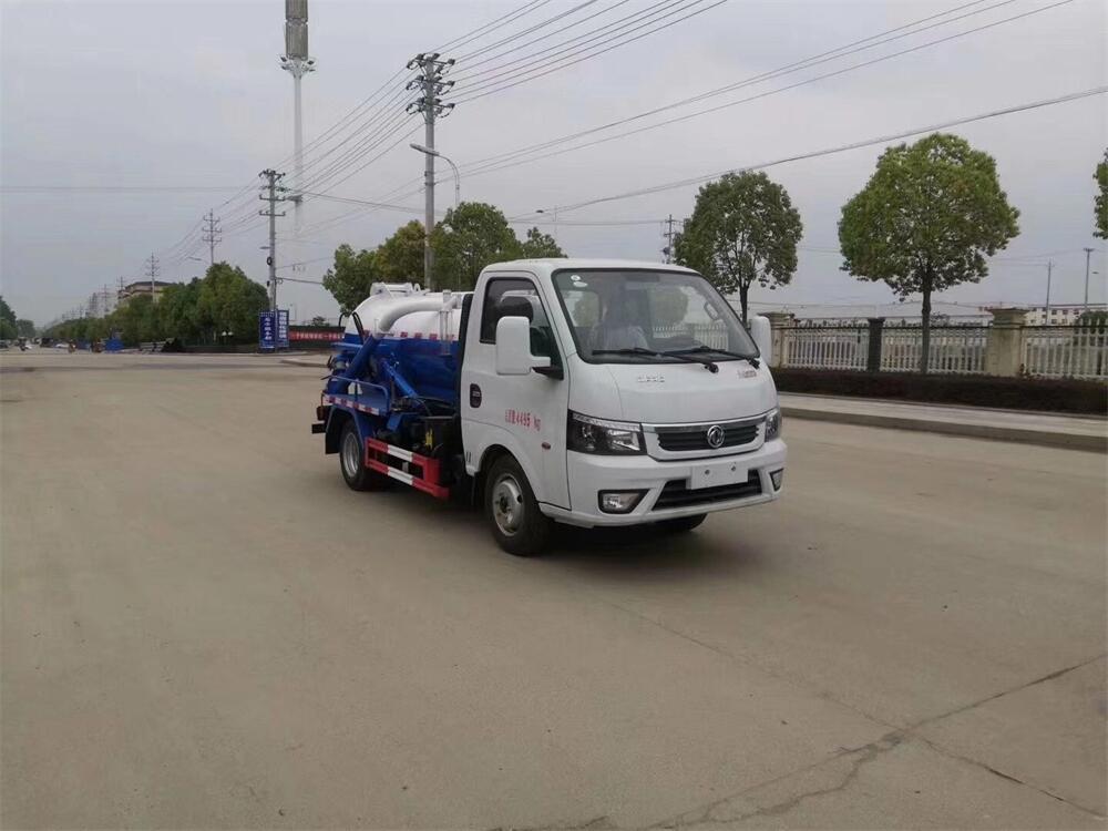 3噸吸污車-程力小型東風途逸3方藍牌吸污車廠家價格