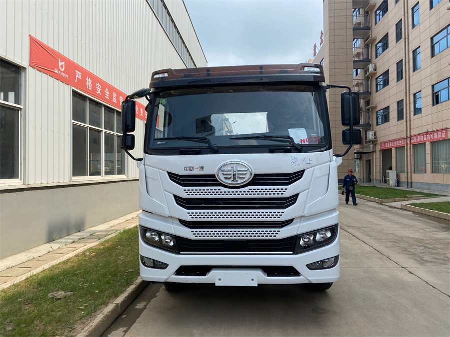 解放（后雙橋，錫柴290）國六 內(nèi)飾照片圖