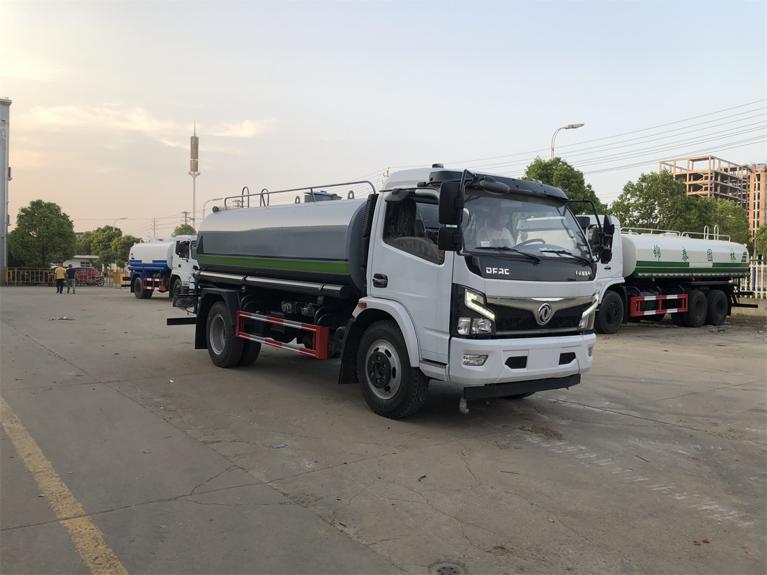 10噸灑水車-湖北旺龍東風(fēng)福瑞卡國六10立方灑水車廠家價格